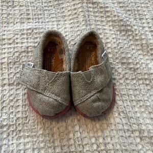 TOMS sz T3